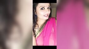 Mollig Bhabhi shows af haar curves in live TV show 3 min 50 sec