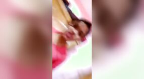 Hermosa adolescente se pone traviesa en el dormitorio 3 mín. 30 sec