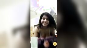 Desi Bhabi的可爱和性感的身体 2 敏 10 sec