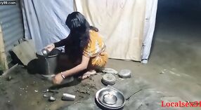 Desi Indiano bhabi prende pestate da lei marito 1 min 10 sec