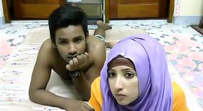 A Sri Lankan couple's passionate encounter 17 min 40 sec