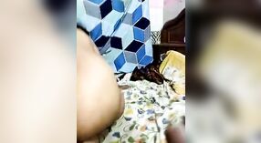 Hornybirds anal oyun ile buharlı bir üçlü meşgul 6 dakika 10 saniyelik