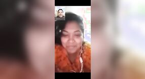 Encuentro lujurioso de Mahit con un Bhabi bangladesí 4 mín. 40 sec