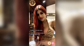 Rivvika Teyze'nin Canlı Seks Videosu - Sıcak Videolar Koleksiyonu 15 dakika 00 saniyelik