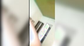देसी पत्नी अपने पति को इस देसी वीडियो में एक अद्भुत झटका नौकरी देती है 5 मिन 20 एसईसी