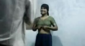 பங்களா ராண்டின் வாடிக்கையாளர் தனது முதலாளியால் பிளாக்மெயில் செய்யப்படுகிறார் 0 நிமிடம் 0 நொடி