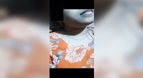 Супер возбужденная бангладешская девушка мастурбирует перед камерой 5 минута 00 сек