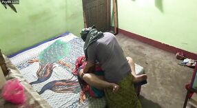 Sahu bhabhi fica nua e despida em devar vídeo 2 minuto 40 SEC