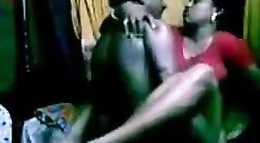 Mumbai'de bir Hizmetçi ile ev yapımı Gay Seks 5 dakika 20 saniyelik