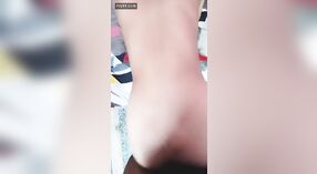 Desi Bhabhi fait une pipe époustouflante et se fait baiser dur 9 minute 40 sec