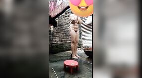 Mahasiswi kuliah indian indulges ing bathing sensual 9 min 40 sec