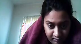 Auntie's live cam show with husband overseas 0 min 40 sec