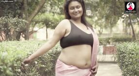 Niandini and Nayek's Seductive Style in a Saree-Filled Video 1 min 10 sec