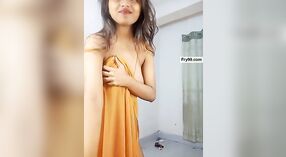 Sexyriya003 کی خوبصورت سینوں 1 کم از کم 40 سیکنڈ