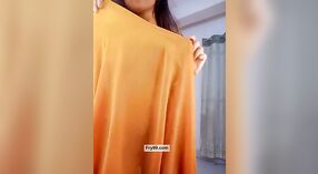 Sexyriya003 இன் அழகான மார்பகங்கள் 2 நிமிடம் 40 நொடி