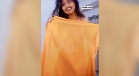 Sexyriya003 இன் அழகான மார்பகங்கள் 0 நிமிடம் 30 நொடி