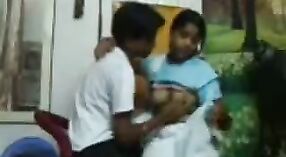 Twee collega ' s van Lucknow engage in verborgen MMS seks op camera 3 min 40 sec
