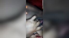 Bhabhi maduro hace alarde de sus curvas 4 mín. 40 sec