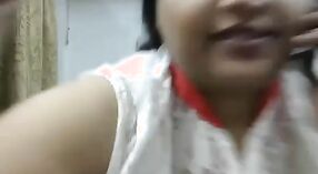 インドのbhabhiは電話MMSのセックスを楽しんでいます 0 分 40 秒