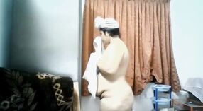 Video Filtrado de Bhabi de la Hora del Baño 1 mín. 10 sec
