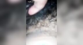 Bojo seksi kang kanca menehi dheweke eseman sak panas chatting 1 min 30 sec