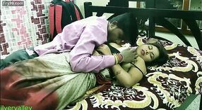 Sıcak Hint Bhabha gets yaramaz içinde ona ev ile clear Hindi audio 4 dakika 20 saniyelik