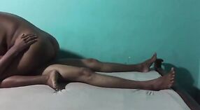 Srilankan żony z dużymi tyłkami angażować się w aktywność seksualną w filmach MMC 0 / min 0 sec