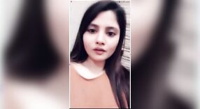 Gadis kulit putih seksi Mehak Rajput dari Pakistan memamerkan payudara besarnya 1 min 50 sec