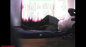 دیسی بھابی اس گرم ویڈیو میں اس کے مالک کے ساتھ نیچے اور گندی ہو جاتا ہے 0 کم از کم 0 سیکنڈ
