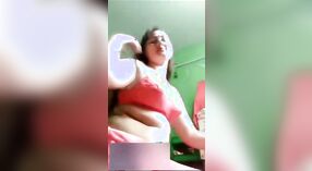 Đẹp Bengali Babe Nahar Bhabi Trong Hành động 3 tối thiểu 40 sn