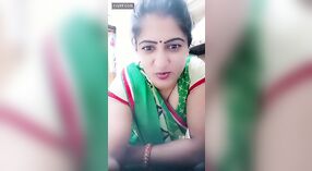 Pertunjukan Langsung Manju Bhabha yang Sangat Seksi-Yang Harus Dilihat oleh Ratu 5 min 20 sec