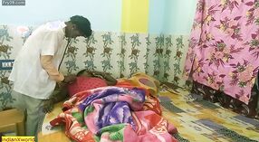 Młody indyjski lekarz spełnia pragnienia swojego pacjenta z namiętnym seksem 0 / min 0 sec