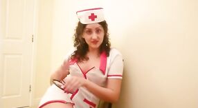 Esposa india seduce a su paciente para un encuentro lleno de vapor 1 mín. 20 sec