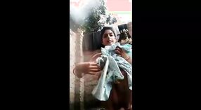 Sensual bhabhi recebe danadinho em Goan ki vídeo 3 minuto 10 SEC