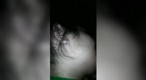 El apasionado encuentro de una pareja de pueblo se convierte en una dolorosa sesión de sexo a altas horas de la noche 1 mín. 40 sec