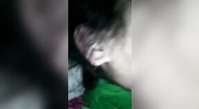 El apasionado encuentro de una pareja de pueblo se convierte en una dolorosa sesión de sexo a altas horas de la noche 1 mín. 50 sec