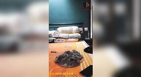 Pertemuan Sensual Crystal Love dengan seorang Berambut Cokelat Berdada 14 min 20 sec