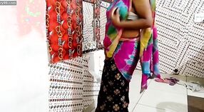 Indiase Nangi Mujra ' s vriendje ziet Pakistaans meisje een sensuele dans uitvoeren 0 min 0 sec