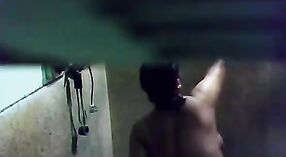 Les scènes de douche de Bhabhi se transforment en film torride 9 minute 30 sec