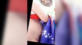 सुंदर भारतीय पत्नी लपलेल्या कॅमेर्‍यावर नग्न स्थितीत आंघोळ करते 17 मिन 50 सेकंद