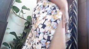 Indiase Huisvrouw shows af haar groot borsten op webcam 2 min 30 sec