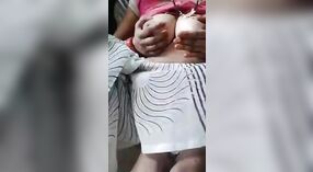 Espectáculo de Pueblo Desnudo de Bhabhi 0 mín. 0 sec