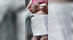 Espectáculo de Pueblo Desnudo de Bhabhi 0 mín. 50 sec