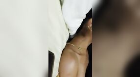 Азиатская девушка и ее парень занимаются романтическим сексом с минетом в mms видео 1 минута 40 сек
