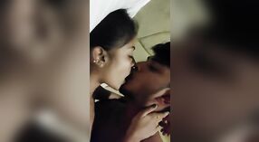 Азиатская девушка и ее парень занимаются романтическим сексом с минетом в mms видео 2 минута 00 сек