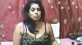 Nasya Bhabhi的Stamy网络摄像头秀 4 敏 20 sec
