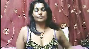 Nasya Bhabhi的Stamy网络摄像头秀 0 敏 40 sec