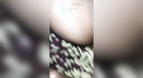Desi vrouw krijgt haar gezicht bedekt met sperma na intense anale seks 1 min 30 sec