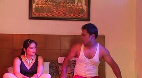 Bir bhabha'nın balayı gecesinde erotik erotik 5 dakika 20 saniyelik