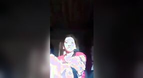 Gay meisje uit Pakistan plaagt haar minnaar met haar lichaam 0 min 0 sec